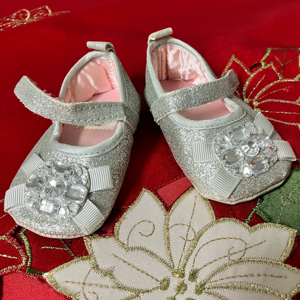 Gorgeous Toddler Brand New Silver Shoes